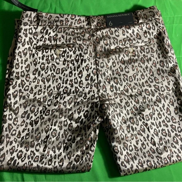 Banana Republic Avery size 6 Leopard / Cheetah Print Pants - Picture 3 of 7